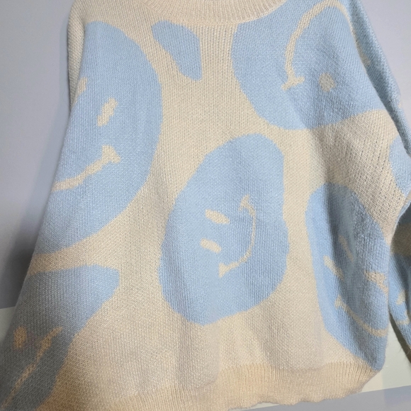 Altar'd State Blue Cream Smiley Sweater Retro Sz Medium - Picture 3 of 5